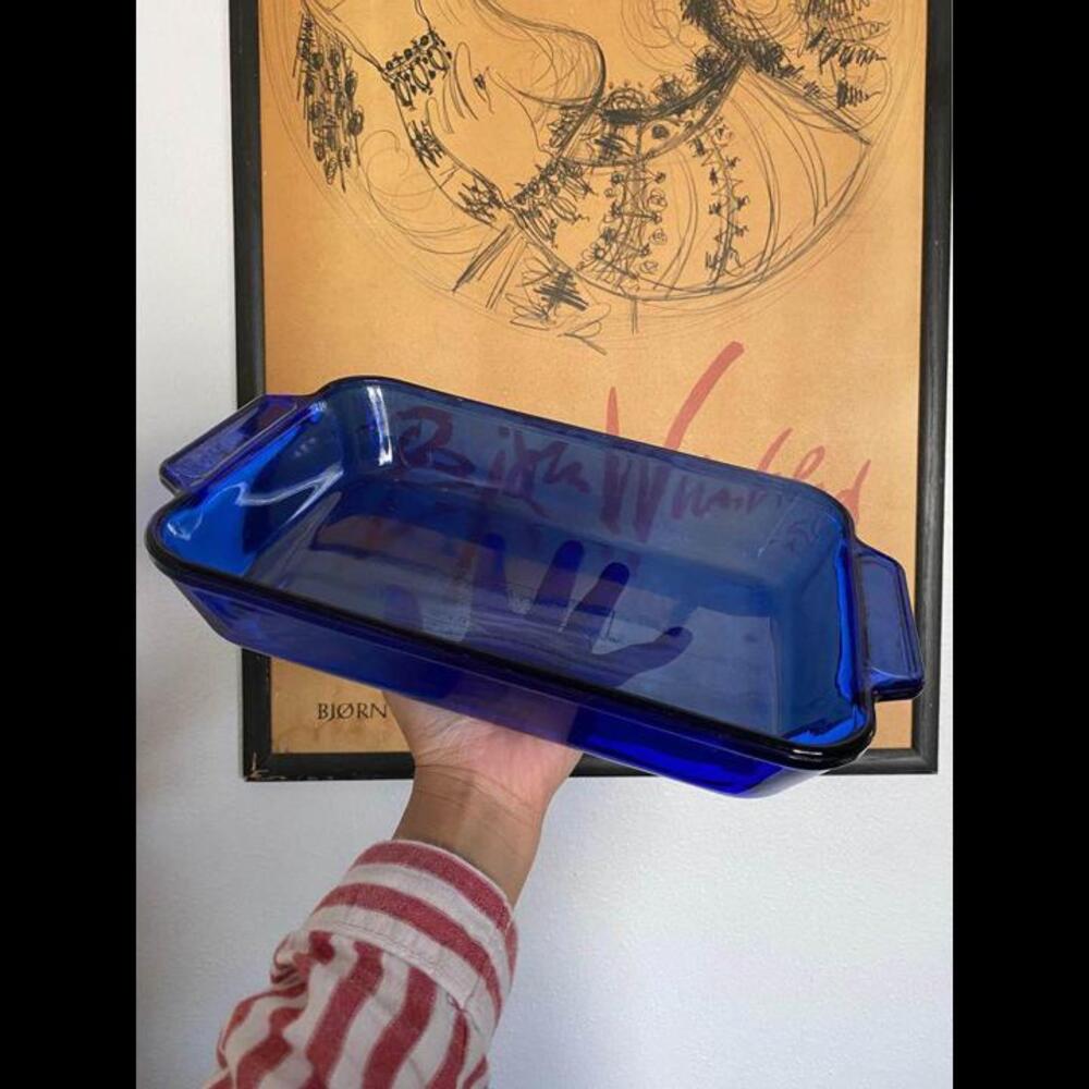 Anchor Hocking 2 Qt Cobalt Blue Glass 8" x 11.5" Casserole Dish (2 available)
